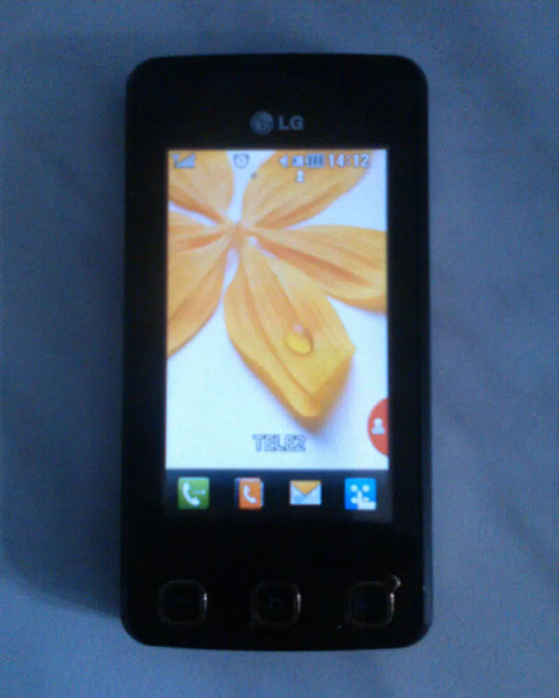 Продам Телефон LG KP500
